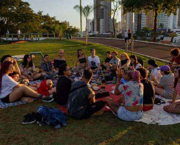 Para quem é trans, até piquenique no parque é um ato de sobrevivência - Campo Grande News