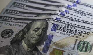 O dólar comercial encerrou esta segunda vendido a R$ 4,796, com alta de R$ 0,018 (+0,37%). (Foto: Agência Brasil)