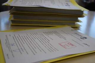 Mais de 800 páginas foram entregues pela Prefeitura ao Legislativo. (Foto: Assessoria de Imprensa)