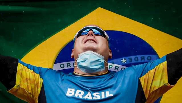 Alessandro da Silva bate recorde mundial em GP na Fran&ccedil;a e conquista ouro