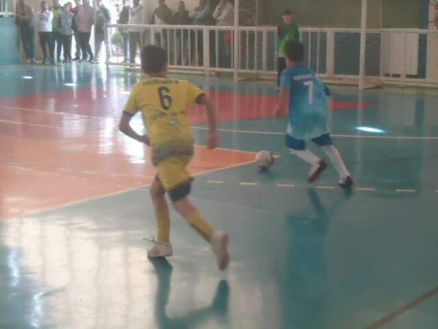 Goleada de 15 a 0 marca rodada de torneio de futsal em MS