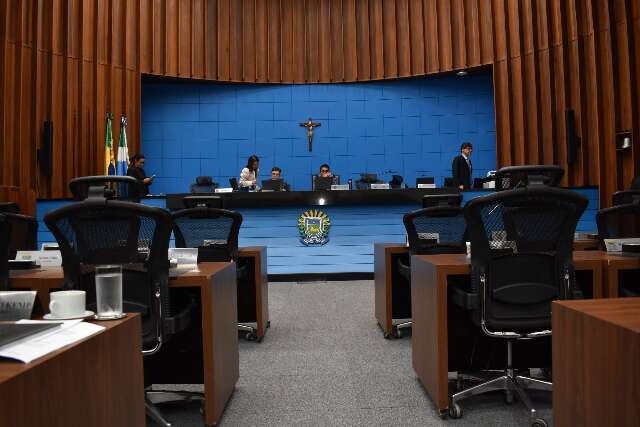 Deputados aprovam constitucionalidade de aumento do teto de gastos de MS