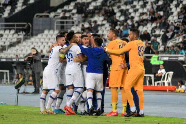 Com gol de Kevin, Ava&iacute; bate o Botafogo por 1 a 0 no Nilton Santos 