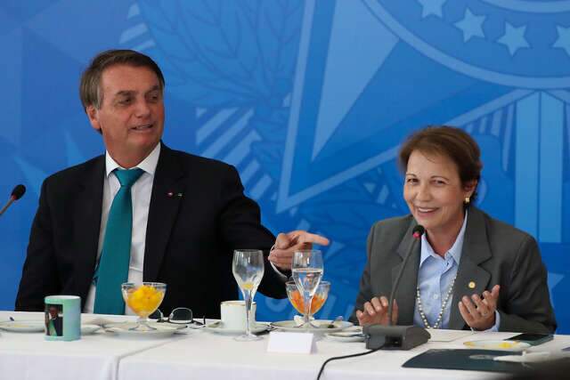 Bolsonaro volta a citar Tereza Cristina como vice na chapa presidencial