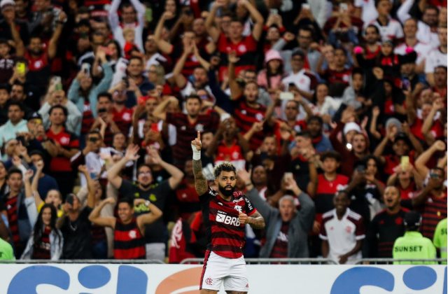 Flamengo vence a primeira sob o comando de Dorival J&uacute;nior: 2 a 0 no Cuiab&aacute;