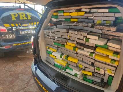 PRF apreende 550 kg de cocaína em carreta com destino a São Paulo