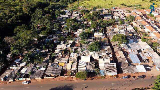 Justi&ccedil;a do Trabalho arrecada alimentos para favela com 250 crian&ccedil;as
