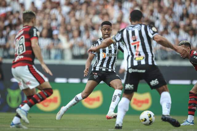 Com gols de Nacho e Ademir, Atl&eacute;tico-MG venceu o Flamengo por 2 a 0 