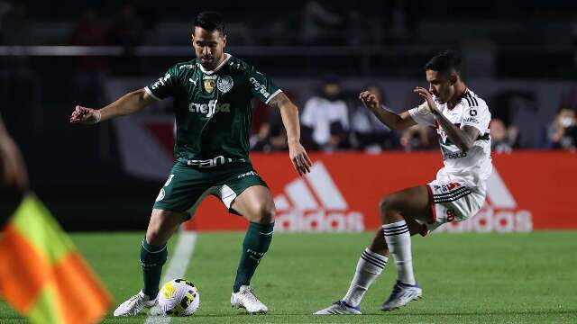 Nos acr&eacute;scimos, Palmeiras vence o S&atilde;o Paulo por 2 a 1 em cl&aacute;ssico no Morumbi