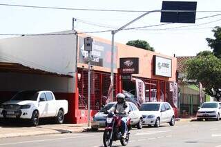 Cruzamento da Salgado Filho com a Guia Lopes ganhou radares. (Foto: Henrique Kawaminami)