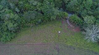 Imagem aérea mostra degradação de vegetação ciliar do Rio Anhumas. (Foto: PMA/Divulgação)