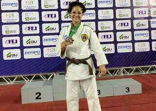 Judoca Leticia Vieira Sarubi ouro na categoria leve menos de 52kg. (Foto: Divulgação)