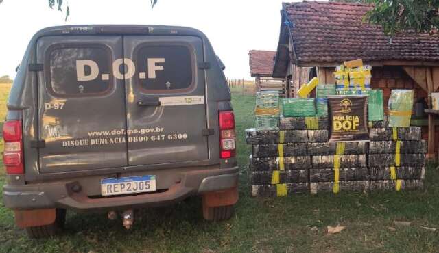 DOF encontra R$ 1,4 milh&atilde;o de maconha em paiol que era entreposto de traficantes