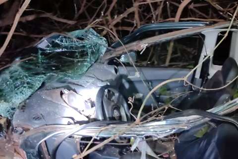 Motorista que bateu de frente com carreta morre em hospital 6 dias após acidente