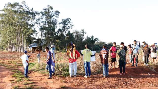 Com l&iacute;deres nacionais, ind&iacute;genas fazem Grande Assembleia e querem trocar cacique