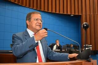 Deputado estadual, Amarildo Cruz (PT), no uso da tribuna. (Foto: Luciana Nassar) 