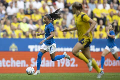 Seleção Brasileira feminina perde último amistoso antes da Copa América
