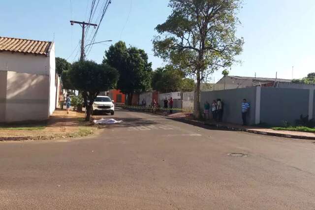 Idoso &eacute; encontrado morto no meio da rua no Jardim Aeroporto