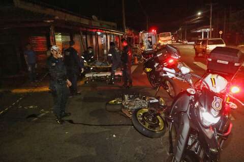 Colisão entre motocicletas mata um e deixa outro ferido na Rua Brilhante