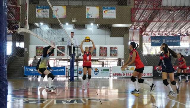 Etapa de handebol e v&ocirc;lei da Copa dos Campe&otilde;es come&ccedil;a nesta segunda-feira