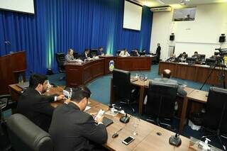 Sessão da Câmara de Vereadores de Dourados, nesta noite (04). (Foto: Divulgação)