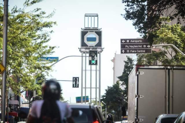 Que horas s&atilde;o? Rel&oacute;gio da 14 de Julho sofre pane nesta manh&atilde;