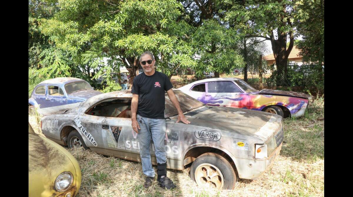 Casa é cheia de carros antigos que Miguel sonha ter grana para reformar -  Comportamento - Campo Grande News