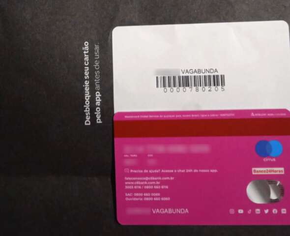 Banco diz que n&atilde;o interferiu em cart&atilde;o com nome &quot;Vagabunda&quot; 