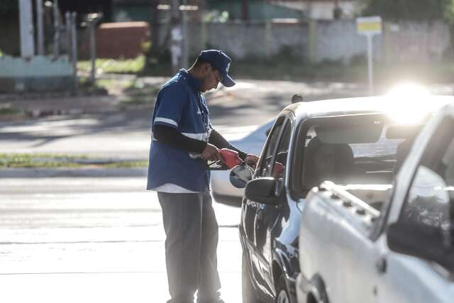 Com redu&ccedil;&atilde;o no ICMS, gasolina pode cair R$ 0,60 e etanol R$ 0,13 na Capital