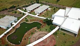 Vista aérea do campus da UEMS em Campo Grande. (Foto: Chico Ribeiro | Governo de MS)