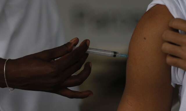 HPV: vacina&ccedil;&atilde;o &eacute; ampliada para homens de at&eacute; 45 anos imunossuprimidos