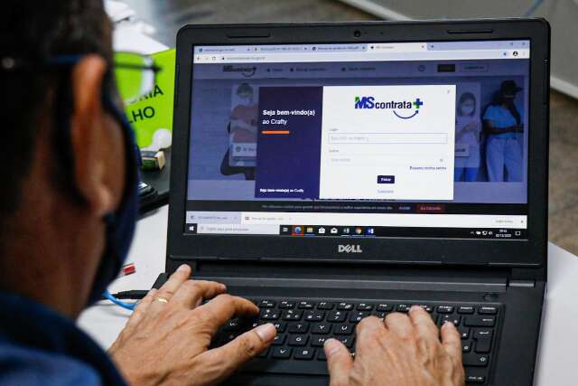 Funtrab encerra semana com mais de 1,5 mil vagas de emprego