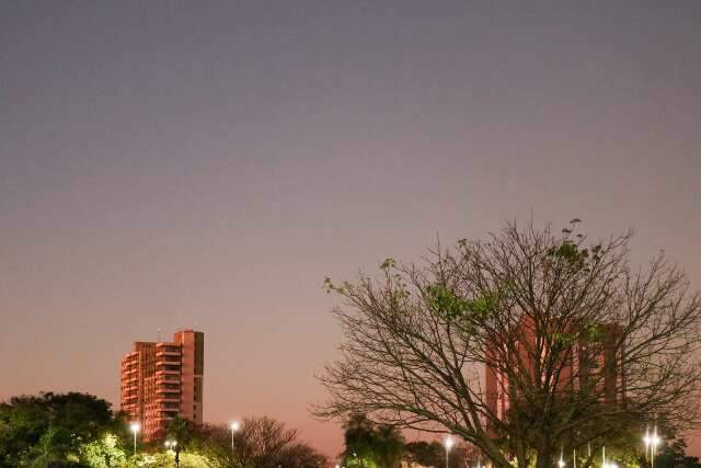 Dia come&ccedil;a friozinho, mas temperatura pode chegar aos 34&ordm;C em MS