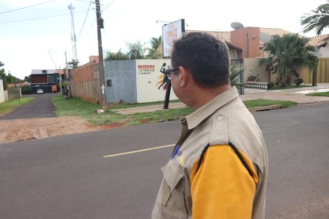 Moradores admitem que fecharam rua sem autoriza&ccedil;&atilde;o e v&atilde;o procurar advogado