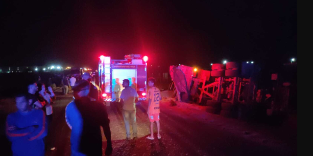 Caminhoneiro &eacute; preso por matar casal em rodovia, depois de atingir 6 ve&iacute;culos