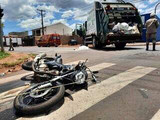 Motociclista de 21 anos que pilotava moto na Capital morreu, em 2021, após acidente. (Foto: Caroline Maldonado/Arquivo)