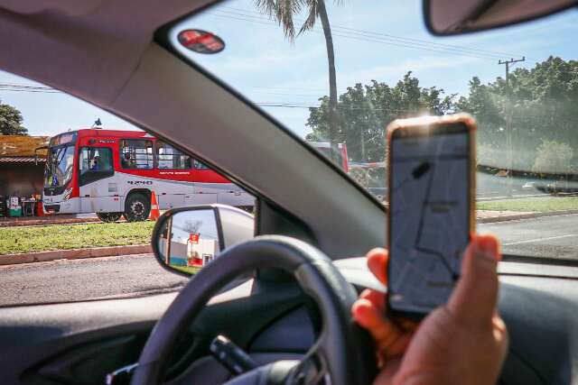 Cria&ccedil;&atilde;o de fundo para custear transporte coletivo revolta motoristas de app