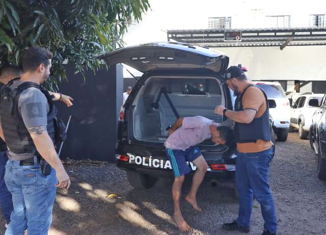 Inqu&eacute;rito conclui que mulher instigou ex-marido a matar dono de lava a jato 