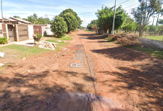 Rua onde fica a casa em que o o animal era mantido acorrentado sob sol e sem alimento. (Foto: Google Street View)