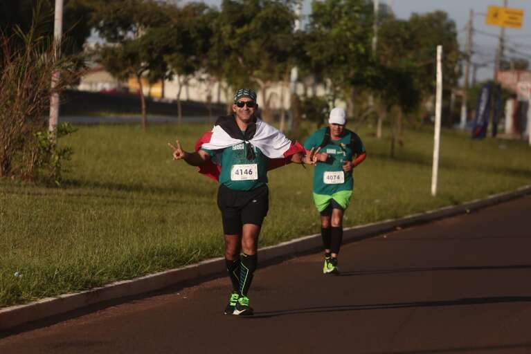 Atleta durante percurso na Capital. (Foto: Marcos Maluf) 