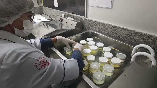  Estoques baixam e hospitais pedem doa&ccedil;&otilde;es de leite materno com urg&ecirc;ncia 