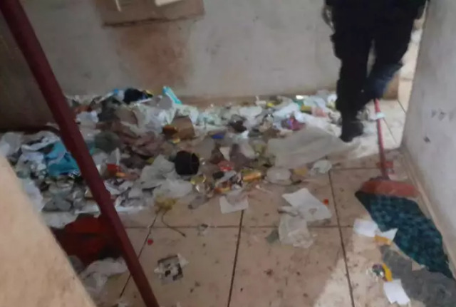Homem que manteve mulher em c&aacute;rcere com filhas &eacute; solto em audi&ecirc;ncia