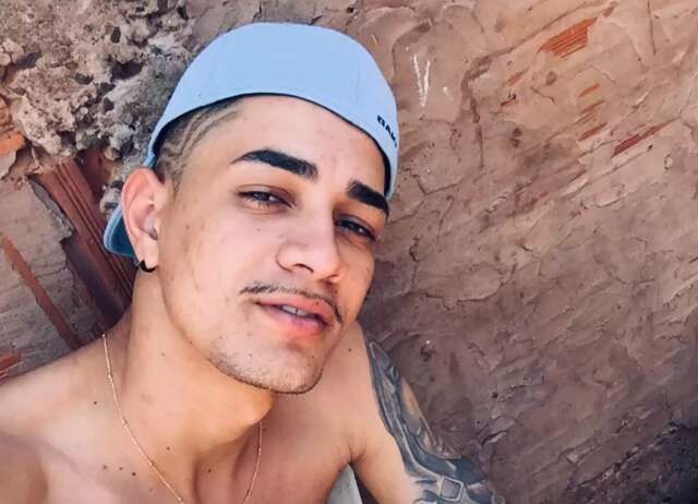 Baleado, rapaz pede socorro &agrave; desconhecida e morre em posto de sa&uacute;de