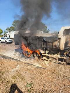 Incêndio em caminhão mobiliza bombeiros e interdita trecho da BR-163 
