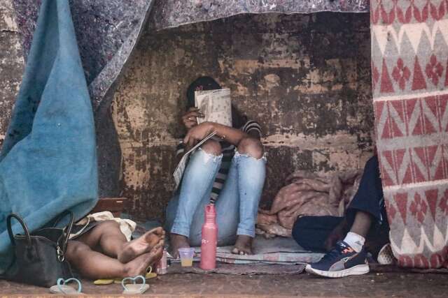 Sexo a troco de 1 pedra de zuca: a &ldquo;carne mais barata do mercado&rdquo; &eacute; das usu&aacute;rias