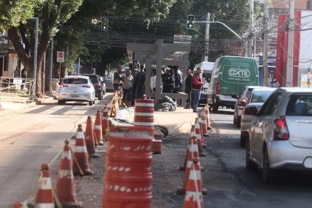 Prefeita promete terminar obras do Reviva Centro at&eacute; o fim de agosto