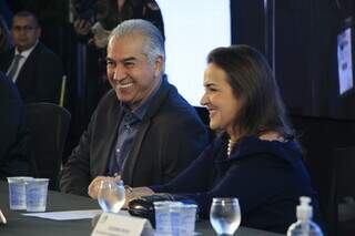 Governador Reinaldo Azambuja (PSDB) e a prefeita da Capital Adriane Lopes (Patriota). (Foto: Alex Machado)