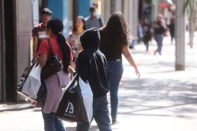 Nova frente fria deixa fim de semana com temperatura m&iacute;nima de 12&ordm;C na Capital