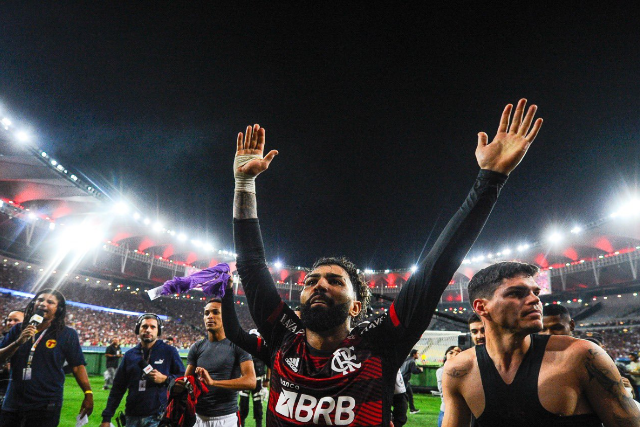 Arrascaeta desequilibra e Flamengo faz placar para chegar &agrave;s quartas