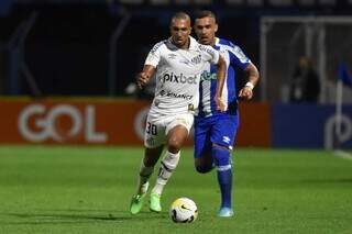 Eliminado nas copas, o Santos enfrenta o Botafogo na quarta-feira. (Foto: Reprodução/Santos)